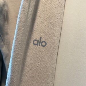 Alo Light beige sweatpants